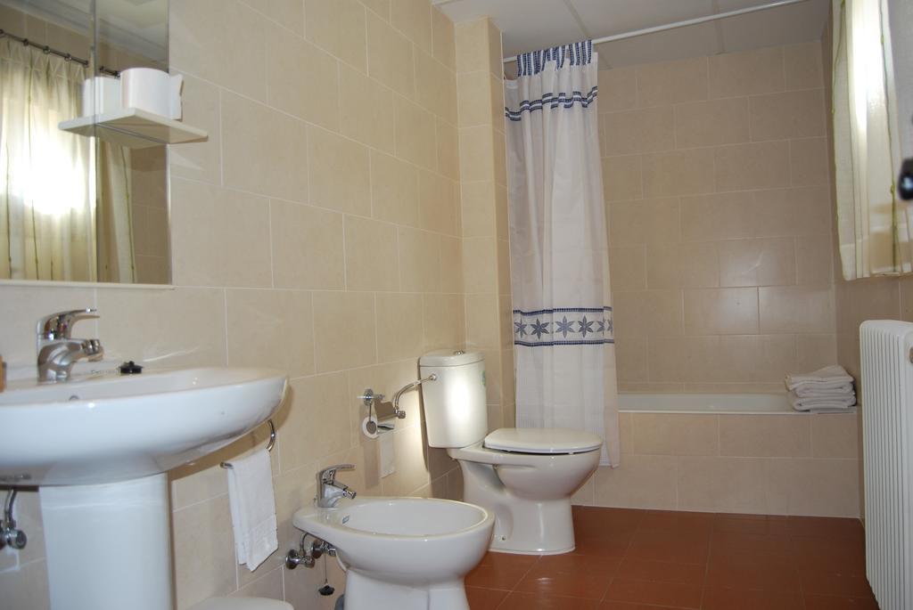 Hostal De Montana La Casa Grande Nogueruelas Cameră foto